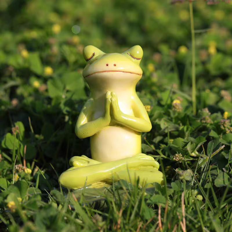 Creative Meditation Bunny Garden Ornament, Outdoor Resin Courtyard Decoration