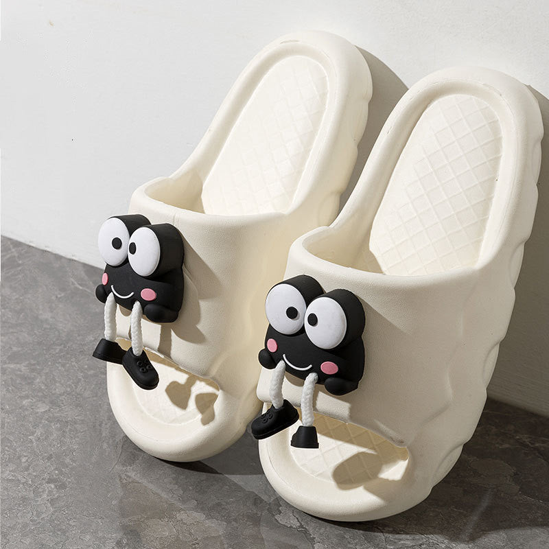 Summer Fun: New Cartoon Frog EVA Non-slip Slippers for Indoor and Bathing (Couple Slippers).