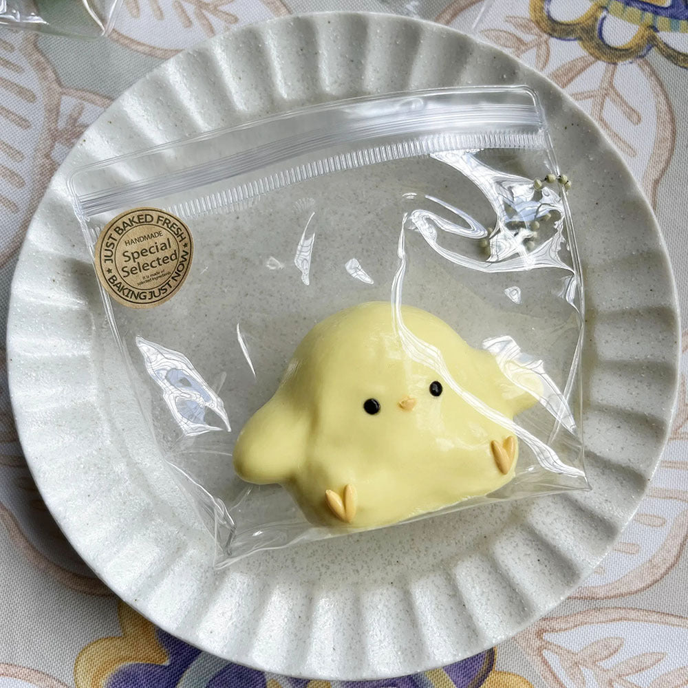 Sensory Squeeze: Edible Silicone Wings Chicken Decompression Toy for Grasping & Anxiety Relief.