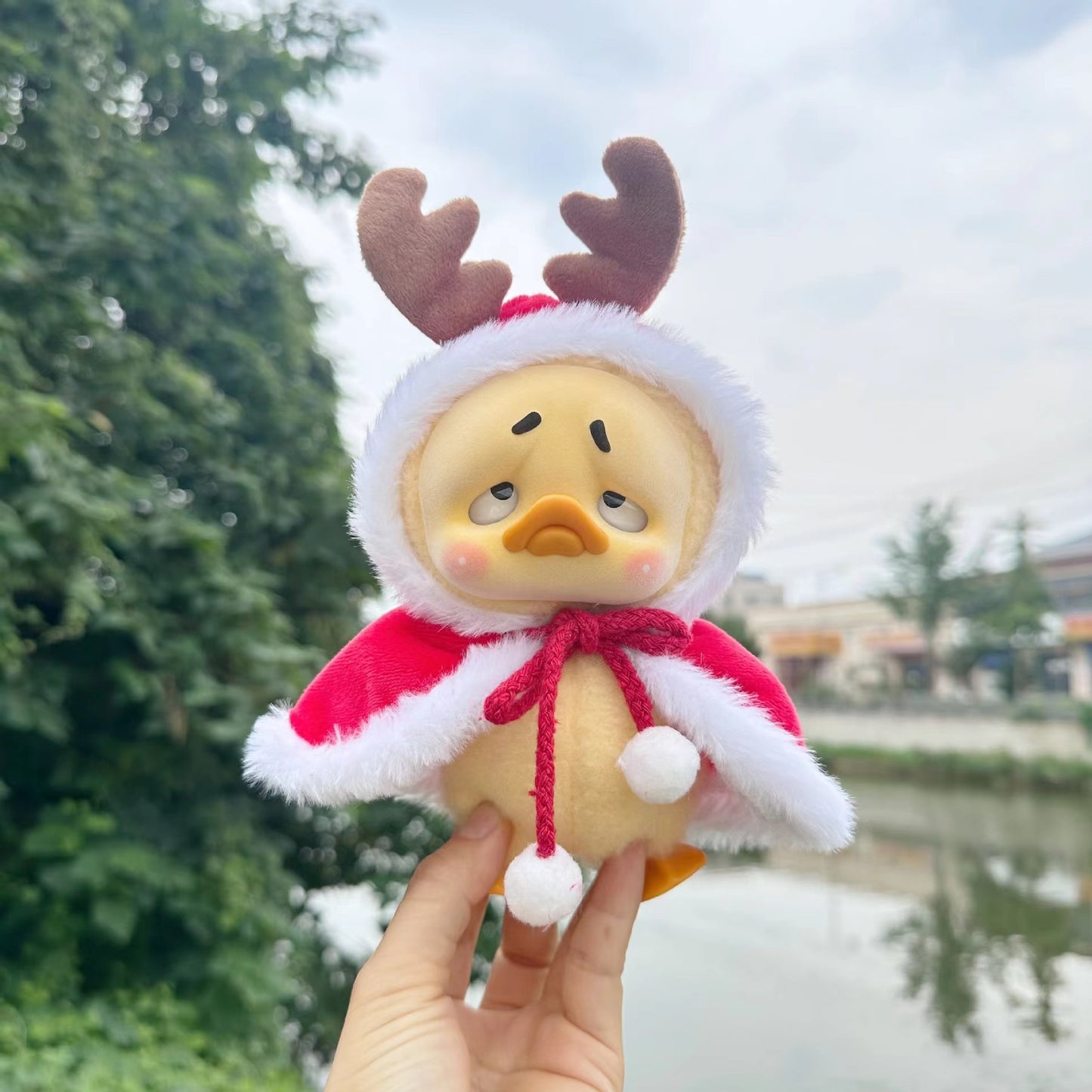 Annoying Duck Doll Clothes – Christmas Antler Cloak Outfit for 15cm Plush Toys