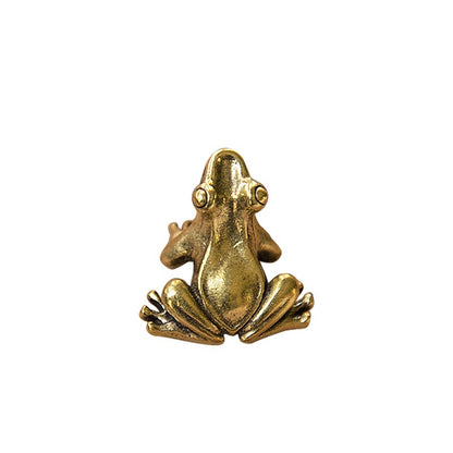 Ethnic Charm: Solid Brass Creative Frog Key Pendant and Desktop Tea Ornament.