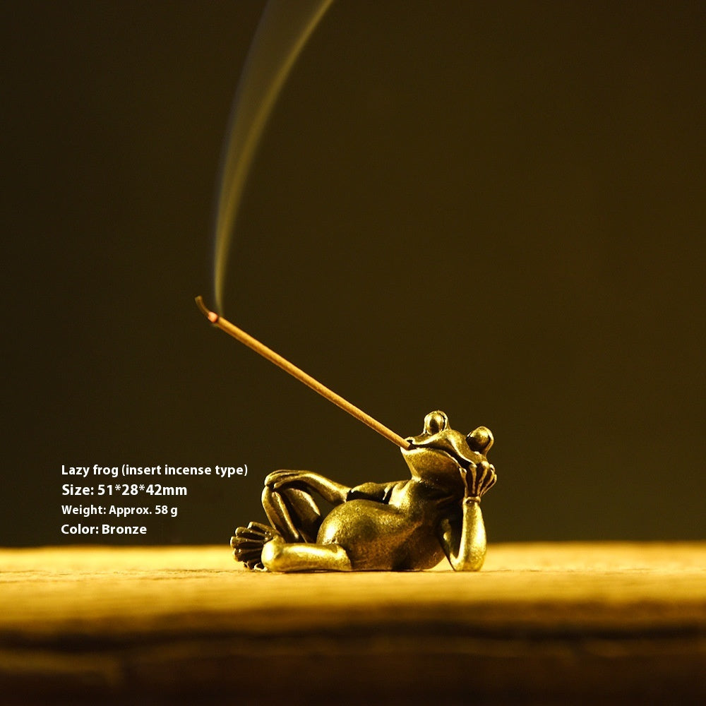 Timeless Charm: Retro Bronze Frog-Shaped Ornaments in Zinc Alloy (Pastoral Style).