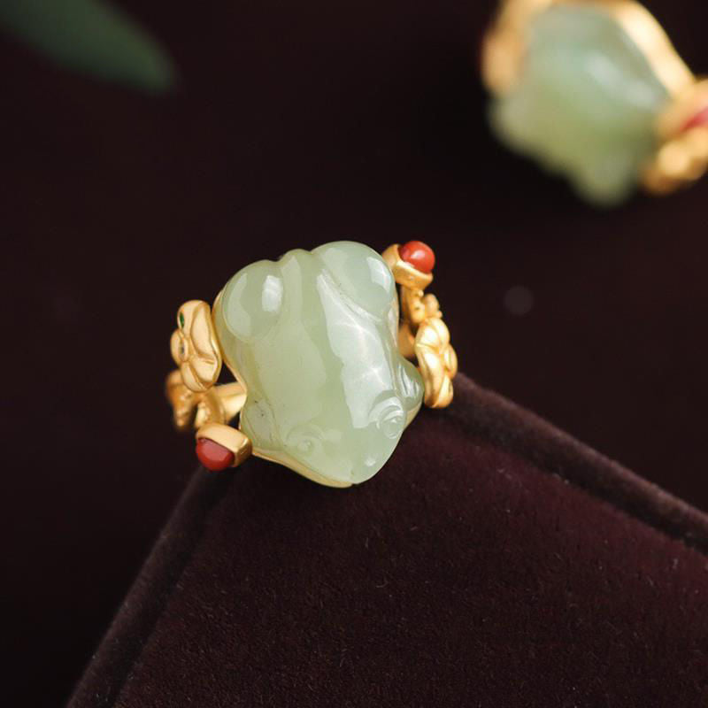 Elegant Original: Adjustable Natural Blue and White Jade Frog Women's Ring.