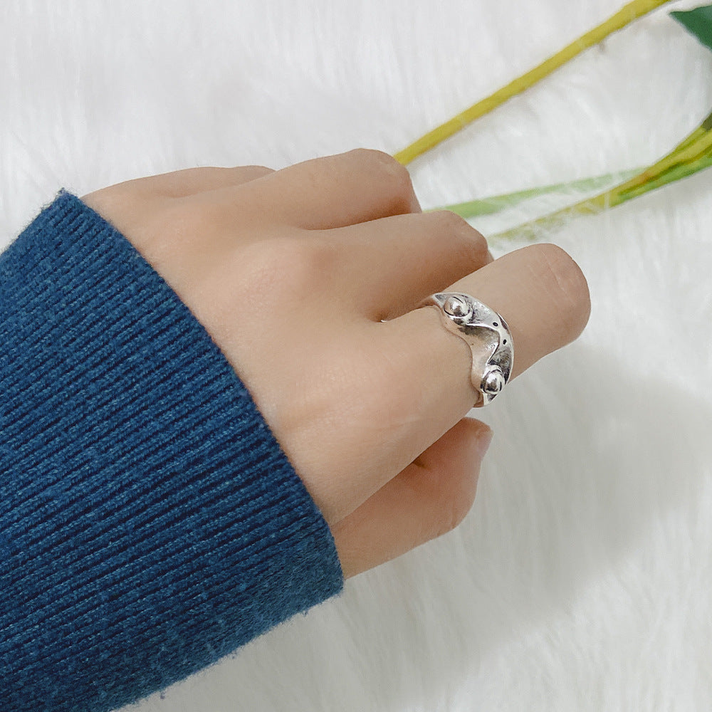 Unisex Statement: Retro Exaggerated Frog Geometric Ring (Adjustable, Gold or Silver).